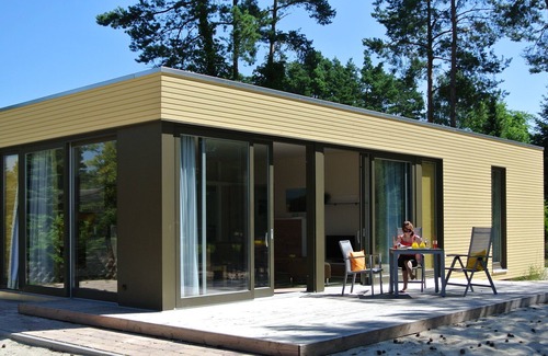 Sassenburg Casa | Bungalow de playa moderno con vista directa al lago