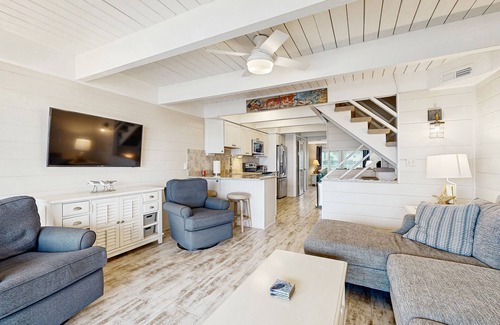 Midtown Ocean City Casa | Modern Beach Condo w/Private Washer/Dryer, Free WiFi, Central AC, & Balcony