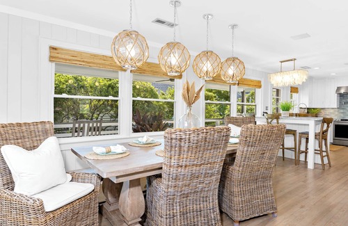 Wrightsville Beach Cabaña | Renovado nivel superior junto a la playa Cottage pasos del océano!