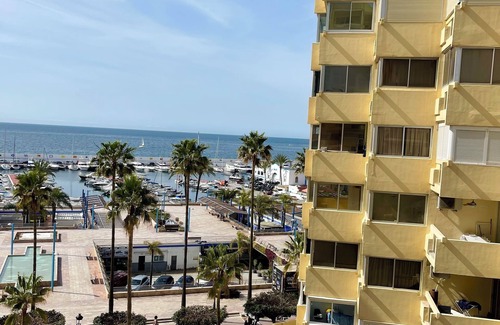 Marbella Seafront Promenade Apartamento | Modern Beachfront Apartment!