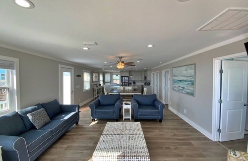 Southpointe Casa | Modern, Beachfront & Pet Friendly