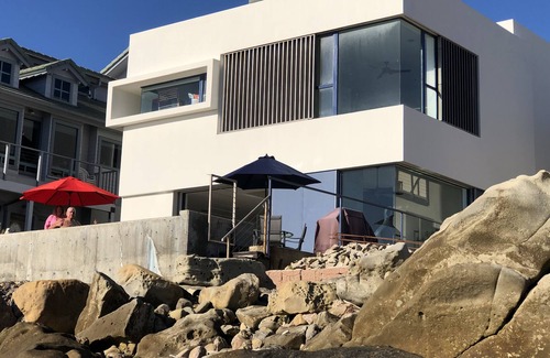 Mussel Shoals Casa | Modern beachfront stunner with amazing view, pool, pool spa, & fireplaces