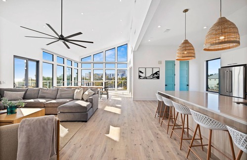 Tang-O-Mar Casa | Modern Beachfront Luxury - Private Pool & Golf Cart