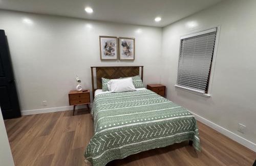 Harbor Casa | Modern Bedroom in Long Beach 1