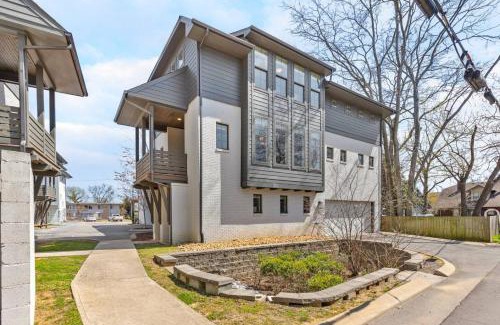 Historic Waverly Casa | Modern Bliss with Garage by 12 South Restaurants and 2 miles Broadway