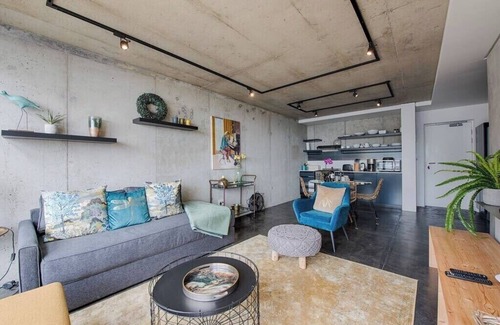 Bo'Kaap Apartamento | Modern Bo-Kaap Gem with City & Mountain Views