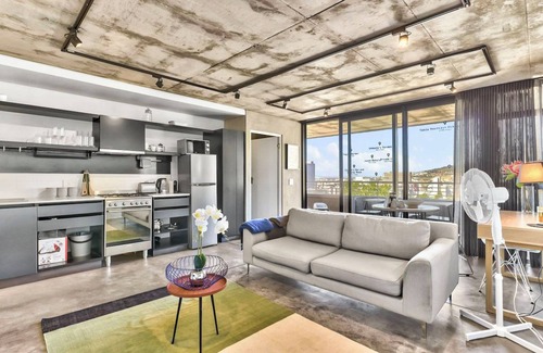 Schotsche Kloof Apartamento | Modern Bo-Kaap Retreat with Mountain Views & Pool