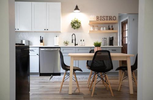 Highland Casa | Modern Boho Bungalow - Near MOA