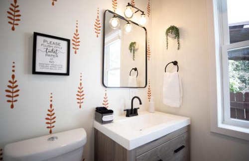 Highland Casa | Modern Boho Bungalow - Near MOA