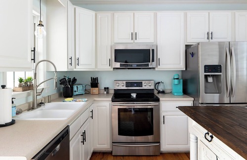 Sunset Point Casa | Modern Boho style Folly beach house -3 blocks from the beach!