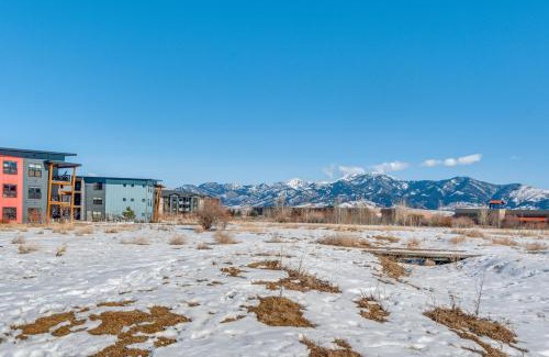 Bozeman Apartamento | Modern Bozeman Condo with Balcony and Mountain Views!