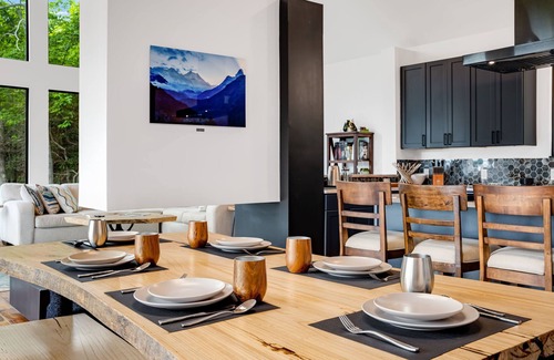 Laurel Park Casa | Modern Brand-New Mountain chalet. Hot tub and stunning views. Pet friendly!