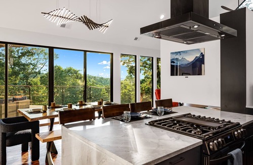 Laurel Park Casa | Modern Brand-New Mountain chalet. Hot tub and stunning views. Pet friendly!