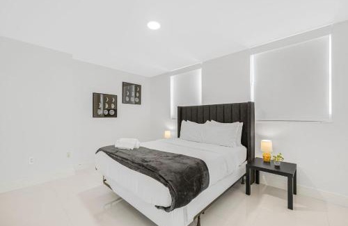 Brickell Apartamento | Modern Brickell Condo with Prime City Views
