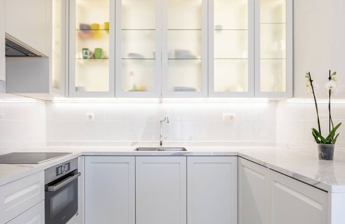 Znjan Apartamento | Modern, bright and spacious two bedroom apartment in Split next to Znjan beach.