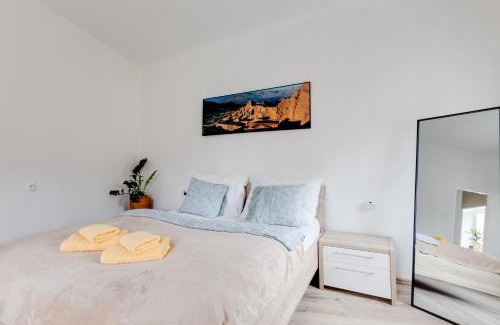 Hostivar Apartamento | Modern, bright and spacious apartment