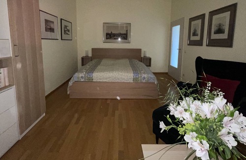 Outer Neustadt Apartamento | Modern, bright holiday apartment above Café Pfunds in the outskirts of Neustadt