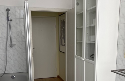 Outer Neustadt Apartamento | Modern, bright holiday apartment above Café Pfunds in the outskirts of Neustadt