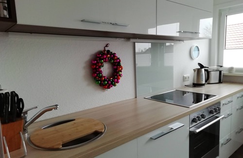 Mengershausen Apartamento | Modern, bright vacation apartment with garden view