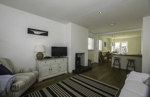 Rhosneigr Casa | Bungalow moderno, que admite mascotas, con jardín privado, cerrado y orientado al sur