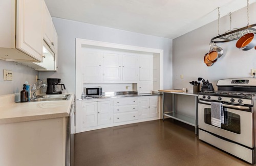 Champaign Casa | Modern Bungalow: spacious 3BR home near downtown Champaign & campus
