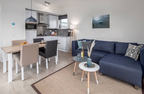 Breskens Chalet De Esquí | Modern bungalow with dishwasher, beach at 500 m.
