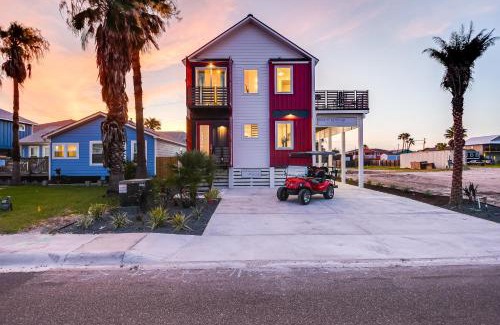 Shibui Sands Casa | Modern by the Sea Red ES1518