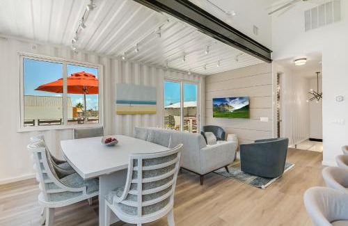 Shibui Sands Casa | Modern by the Sea Red ES1518