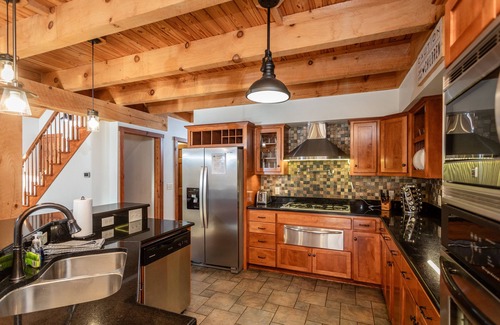 Rawley Springs Cabina | Moderna cabina en las montañas PERO, CERCA DE HARRISONBURG