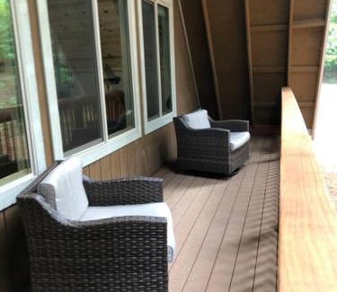 Placerville Casa | Modern Cabin Get Away - close to APPLE HILL