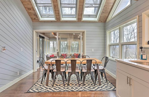 Sparrow Bush Cabina | Modern Cabin Retreat, 4 Mi to Delaware River!