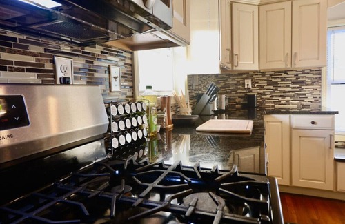 Fayetteville Cabina | Modern Cabin w/ EV Charger & Work Setup!