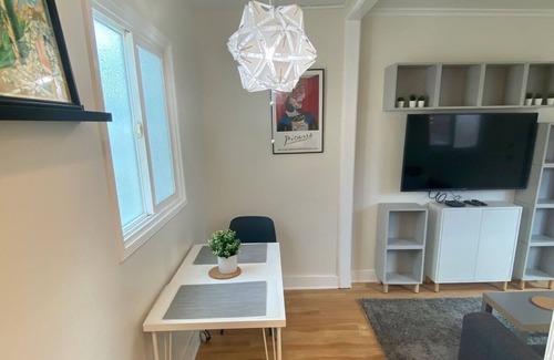 Hillcrest Cabaña | Modern California Cottage Great Location between Hillcrest & Mission Hills