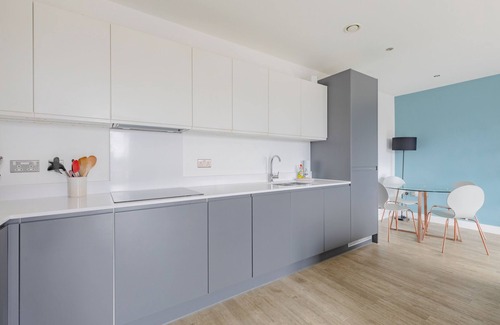 Stratford Apartamento | Modern Canal-Side 1BD Flat, Heart of Hackney