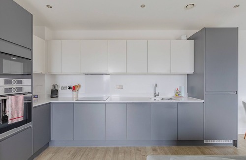 Stratford Apartamento | Modern Canal-Side 1BD Flat, Heart of Hackney