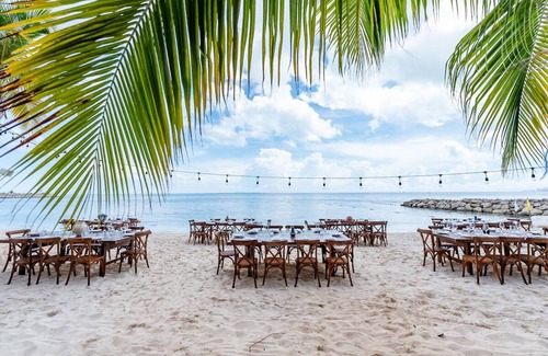Downtown Cancun Hotel | Modern Cancun Escape | Private Beach Access, Outdoor Pool Onsite!