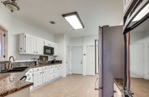Northeast Carrollton Casa | Modern Carrollton Home - Private Pool & Grill
