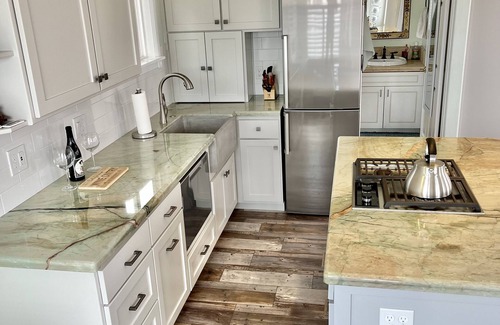 Shell Beach Apartamento | Modern casita in Shell Beach, a great place to relax and unwind.