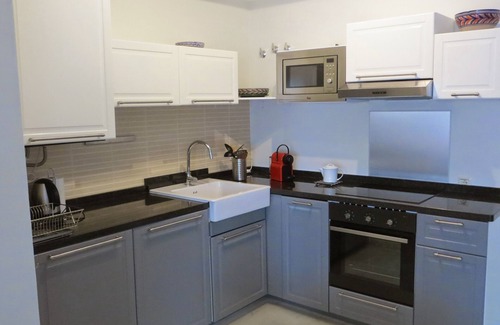 San Felipe Neri Apartamento | Moderno apartamento central con gran terraza jardín privado.