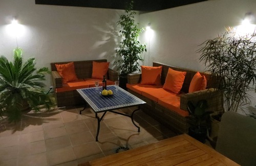 San Felipe Neri Apartamento | Moderno apartamento central con gran terraza jardín privado.