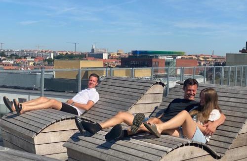 Midtbyen Apartamento | Modern Central Apt with Rooftop, Privat Balcony, & Free Parking,next to Aarhus Attractions
