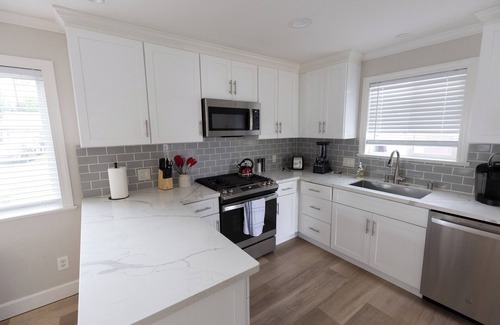 Arden-Arcade Casa | Modern, Central Retreat with HVAC, WiFi and all the comforts of home