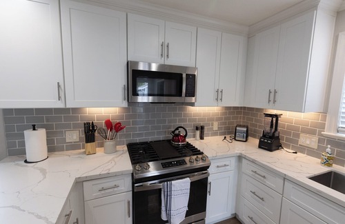Arden-Arcade Casa | Modern, Central Retreat with HVAC, WiFi and all the comforts of home