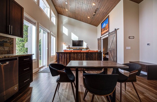 Brightwood Cabina | Chalet dúplex moderno - 1