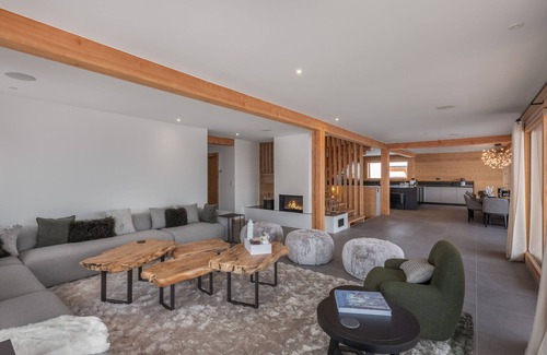 Combloux Chalet De Esquí | Chalet moderno en Combloux con piscina y zona de bienestar