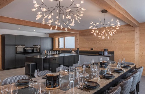 Combloux Chalet De Esquí | Chalet moderno en Combloux con piscina y zona de bienestar