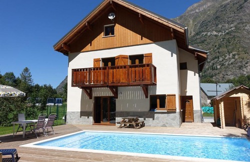 Venosc Chalet De Esquí | Modern Chalet in V nosc with Swimming Pool