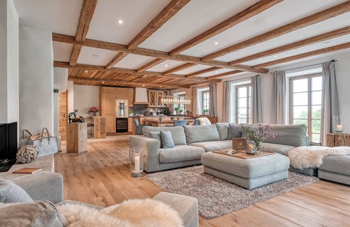 Frasdorf Apartamento | Estilo chalet moderno con sauna privada, chimenea, bañera de hidromasaje, piscina con vista a Chiemsee