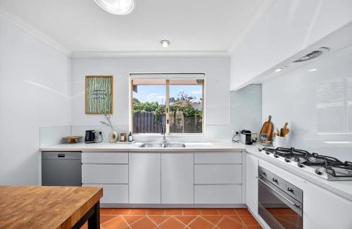 Mount Lawley Casa | Modern Character Home in Mount Lawley Walk to Cafes Bars and Culture