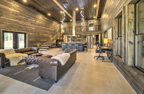 Chattaroy Cabina | Modern Chattaroy Cabin: 24 Mi to Mt Spokane!